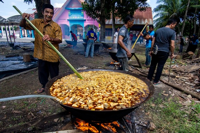 Berebut Makanan Kenduri: Perspektif Islam